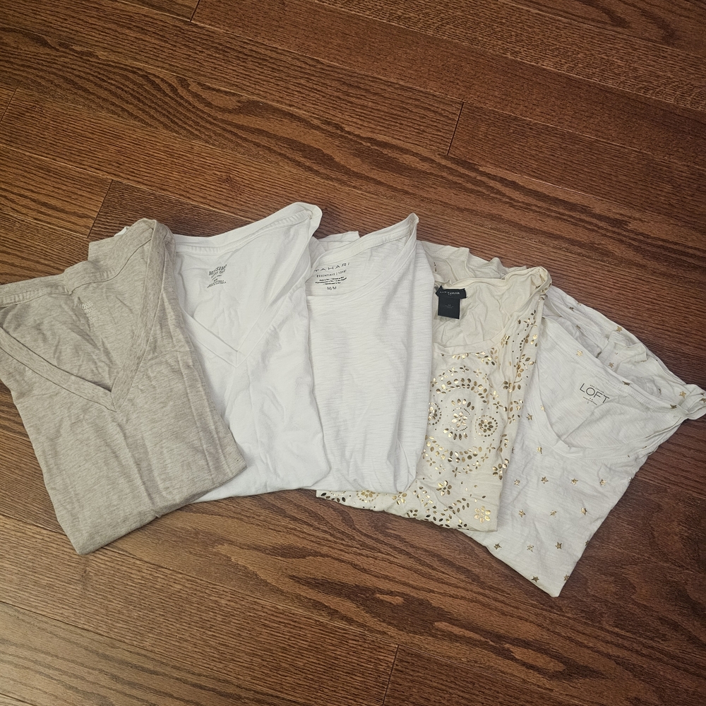 Bundle: Neutral & White Tee Bundle – 5 Tops (Mostly Medium, 1 Small